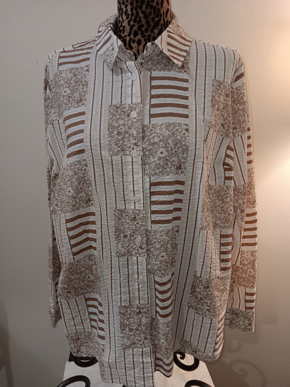 Women's Casual Button-Down Shirt in Beige Patchwork